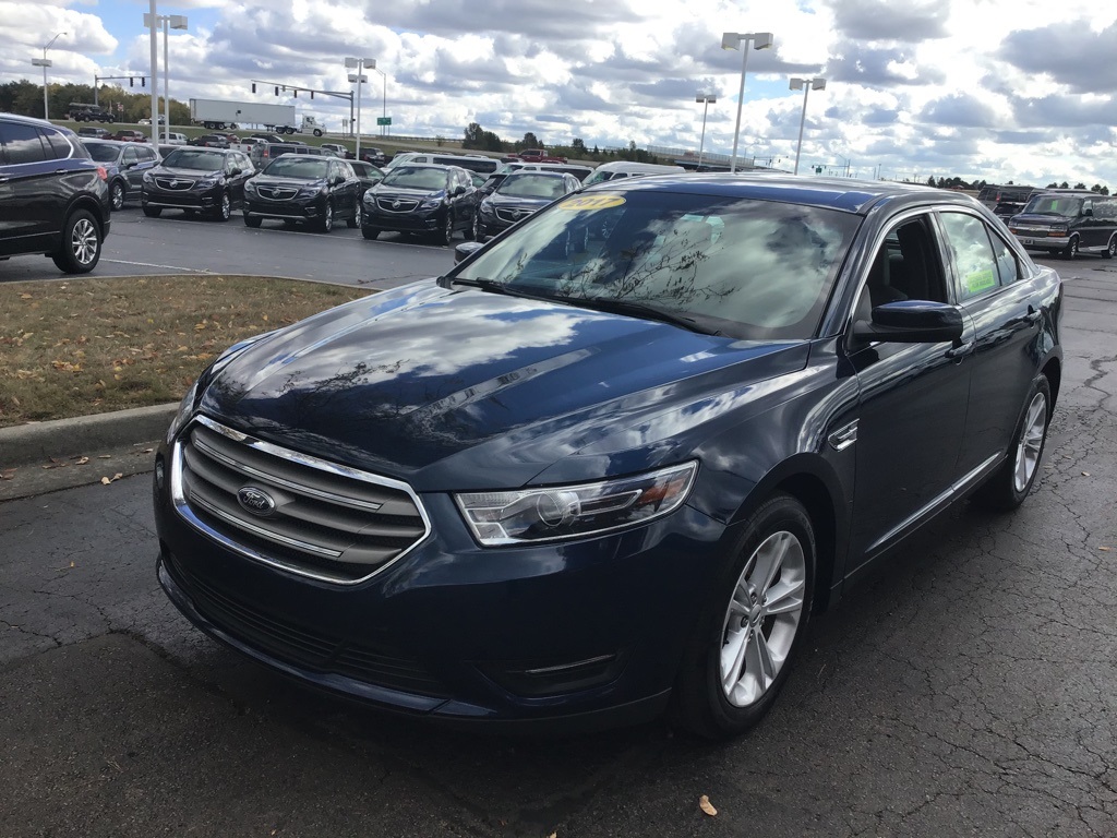 Pre-Owned 2017 Ford Taurus SEL 4D Sedan in Troy #FP29800 | Dave Arbogast